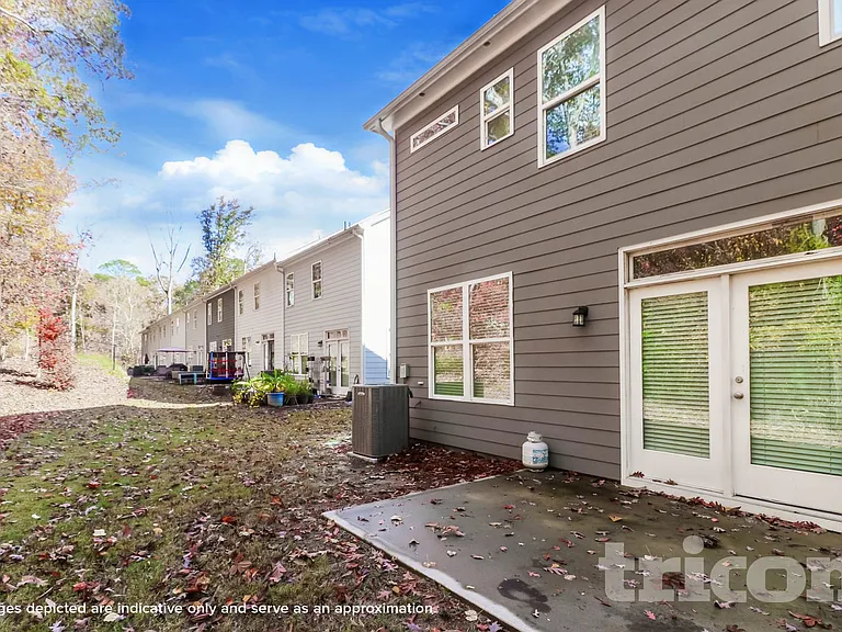 2105 Rosemary Park Ln — Photo 14