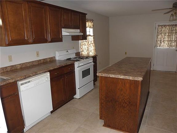 5th image of 1140 Southlawn Blvd