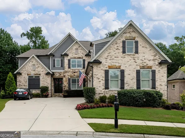 5681 Autumn Flame Dr, Braselton, GA 30517