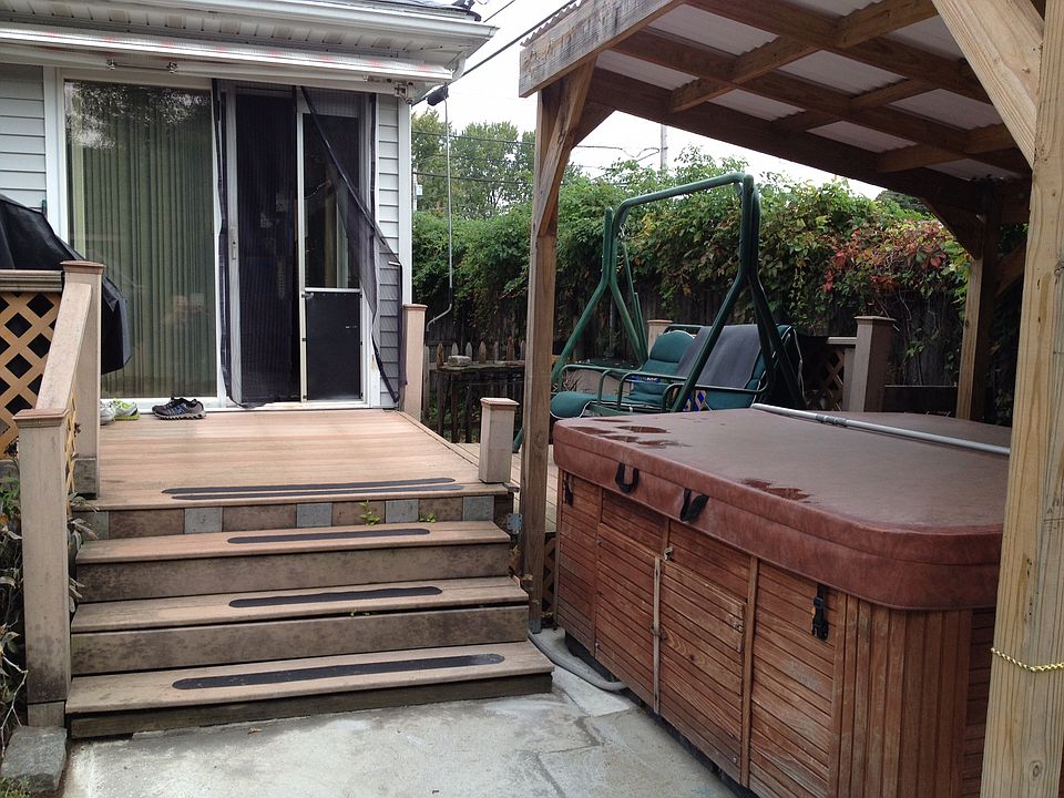 1st image of 609 Oakland Beach Ave