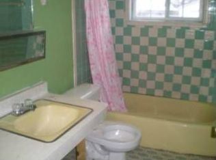 8645 W Fond Du Lac Ave, Milwaukee, WI 53225