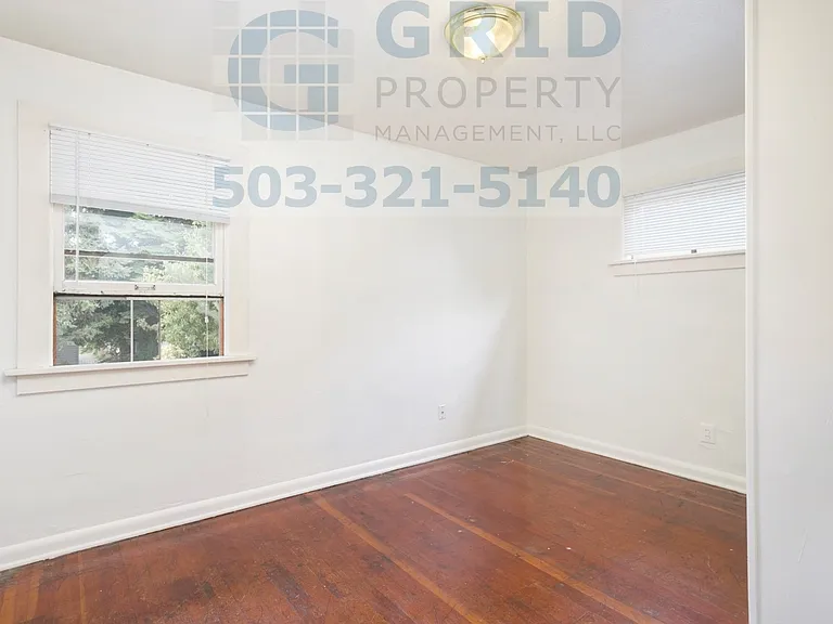 9037 NE Humboldt St — Photo 6
