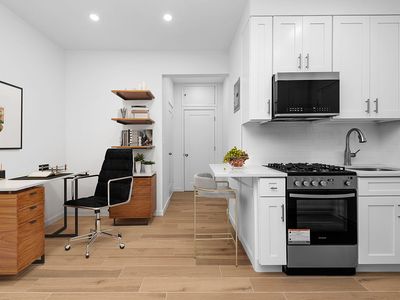 4523 Broadway APT 3E, New York, NY, 10040