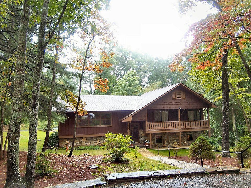 1st image of 221 Childs Dr