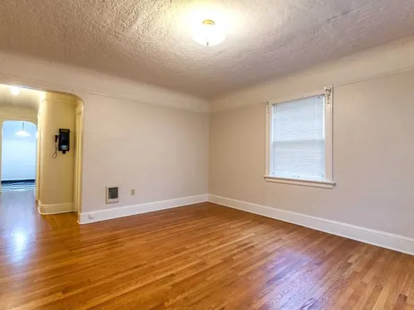 The Barcelona Apartments (Tilm01), 1953 NW Irving St APT 302, Portland, OR 97209