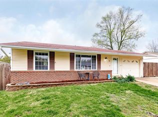 6 Cross Trail Ln, Saint Peters, MO 63376