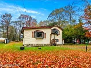 217 Coach Rd, Tobyhanna, PA 18466