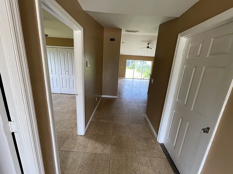 126 Hightower Ave S — Photo 8
