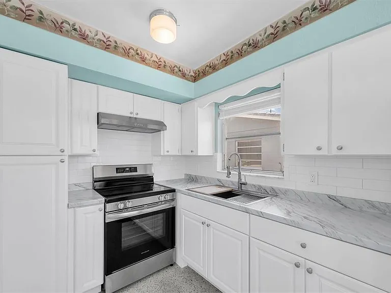 11095 2nd St E #A — Photo 10