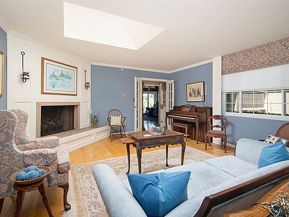 2nd image of 5619 Dorothy Way