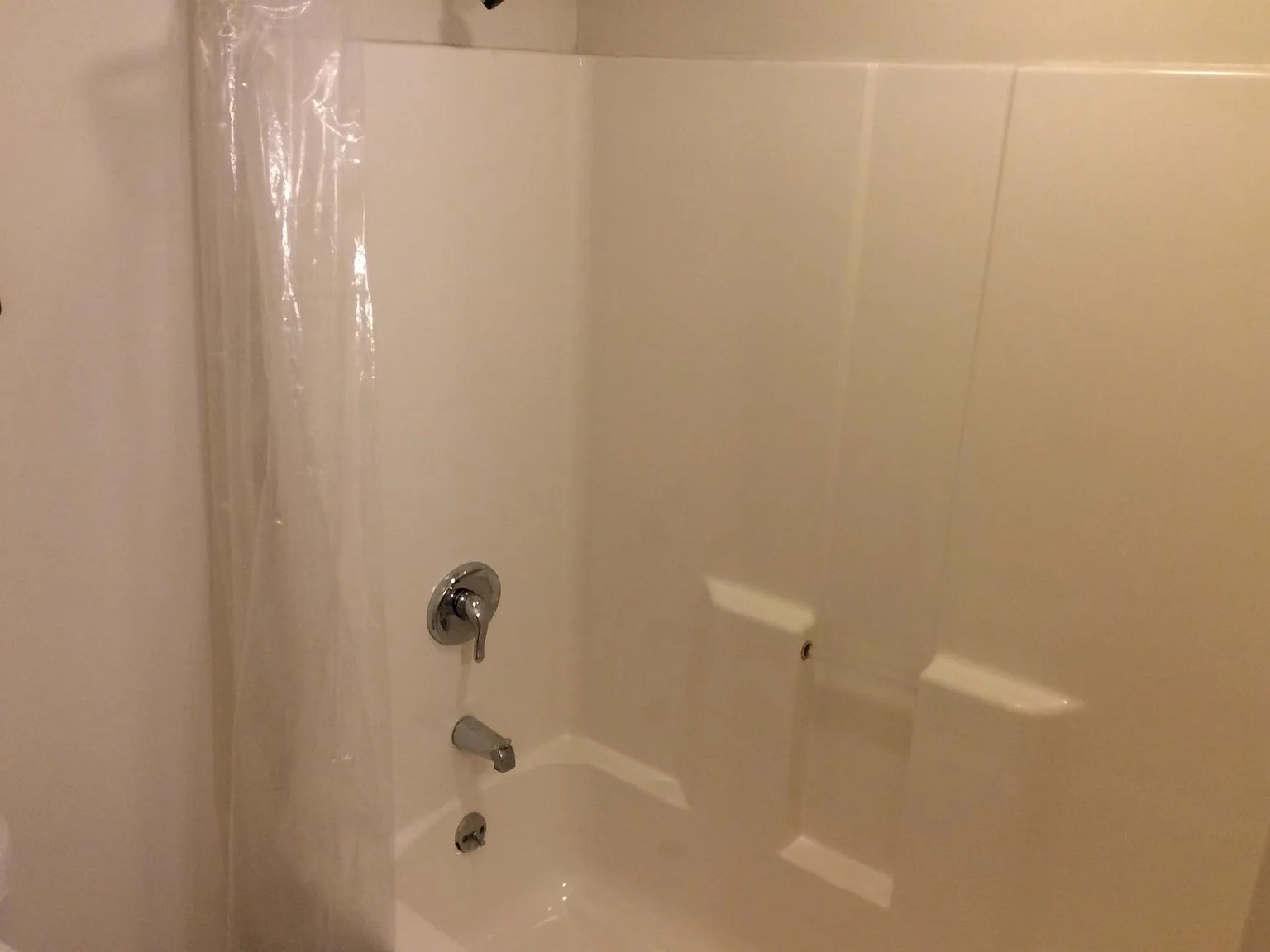128 Wellington St — Photo 2