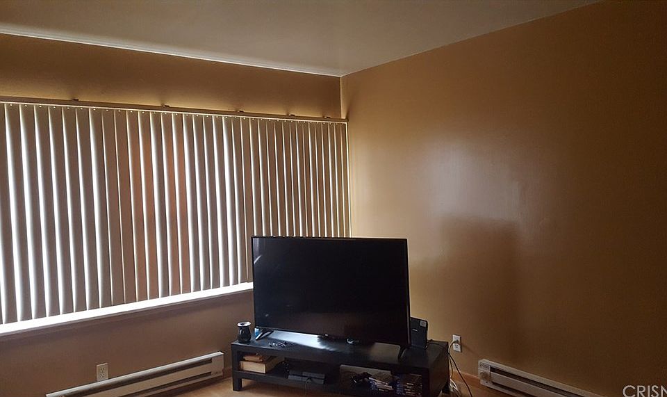 2nd image of 7606 Crenshaw Blvd