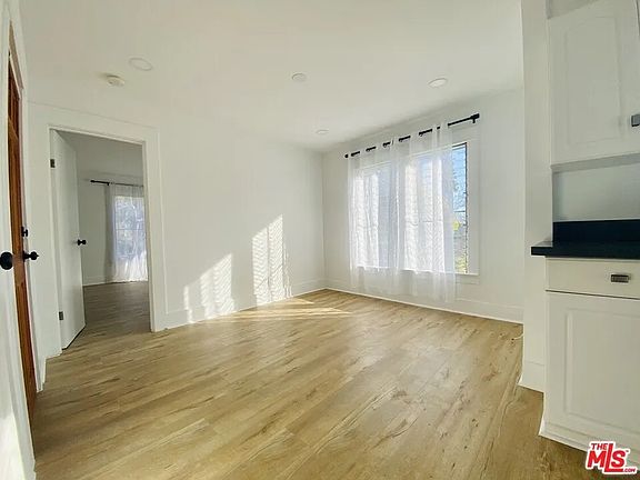 3rd image of 651 Angelus Pl #B