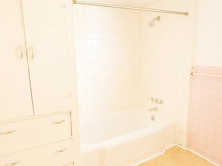 109 Glasgow St #C — Photo 6