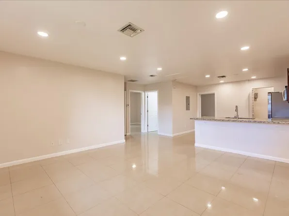 5201 NW 17th Ct Unit B, Fort Lauderdale, FL 33313