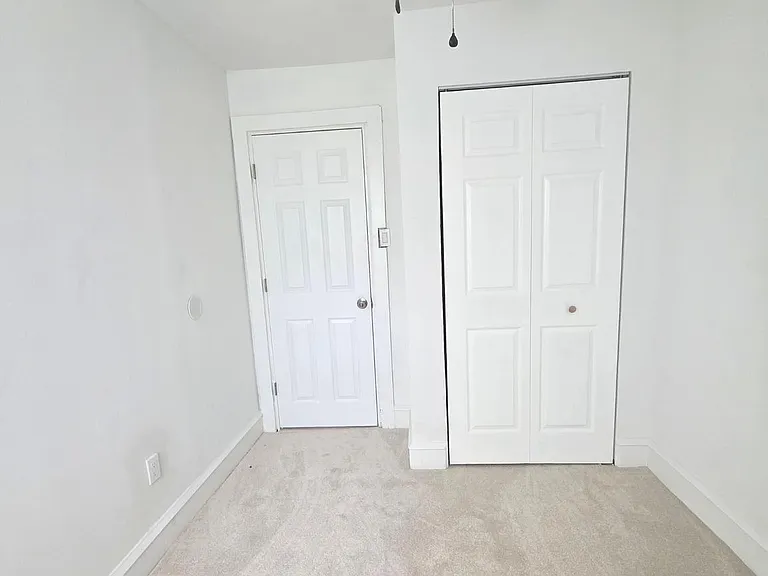 1108 E Stafford St — Photo 22