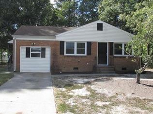 2566 Pinehurst Dr, Petersburg, VA 23805