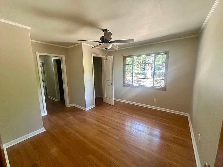 1038 Stewart Ave — Photo 14