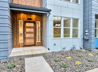 2416 SE Morrison St, Portland, OR 97214