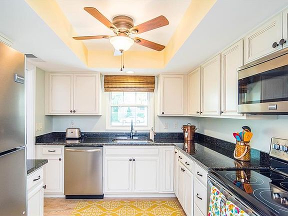 4th image of 5861 Tidewood Ave