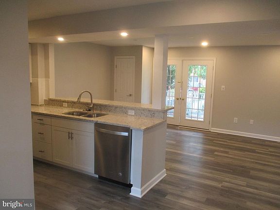 5th image of 114 La Grange Ave #A