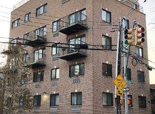 29-34 Newtown Ave #3D, Astoria, NY 11102