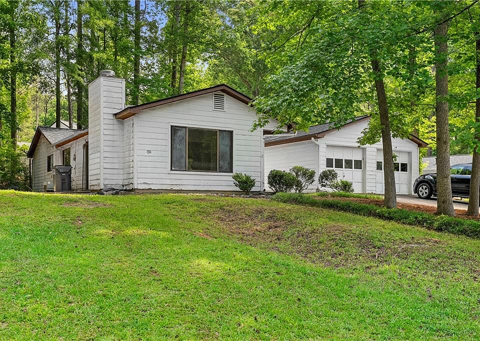 1st image of 856 Pastel Dr SW