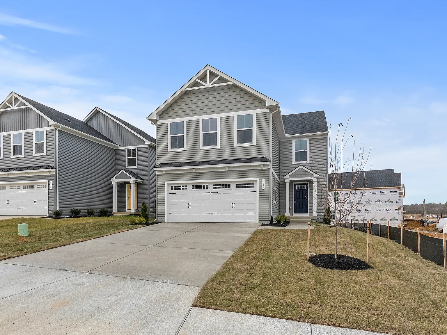 4 bed, 2.5 bath, 1900 sqft, $2,695 — Photo 1