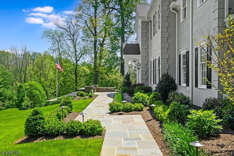 14 Brookrace Dr, Mendham, NJ 07945 | Zillow
