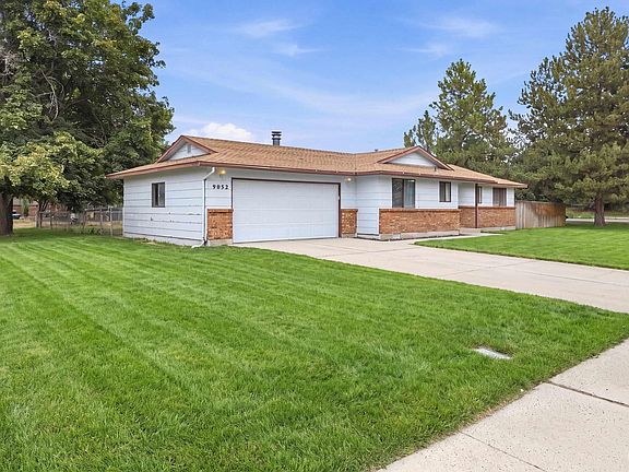 3rd image of 9032 W Inca Ct