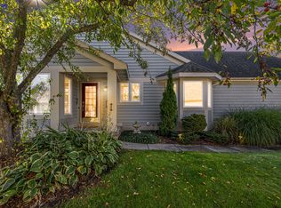 7649 Greenbrier Dr NE, Rockford, MI 49341