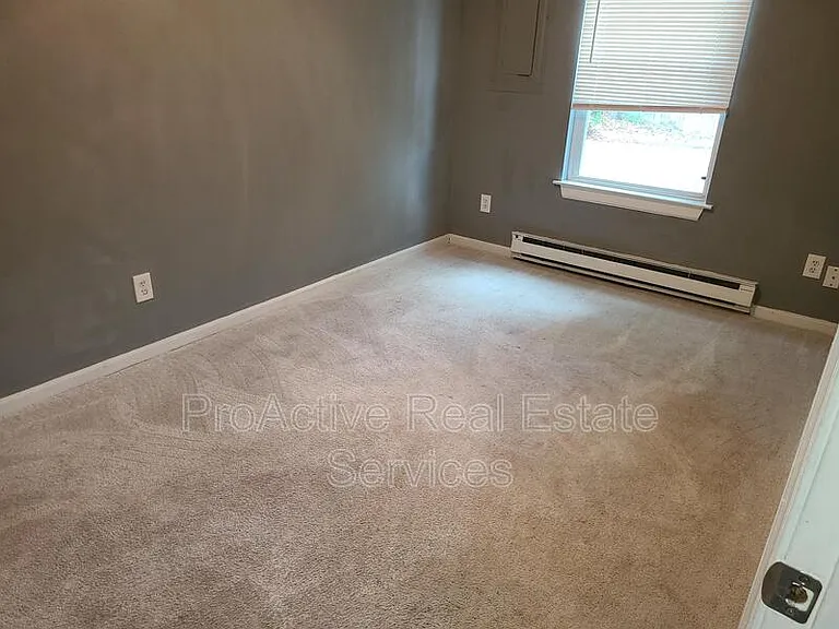 812 W 27th St #1 — Photo 8