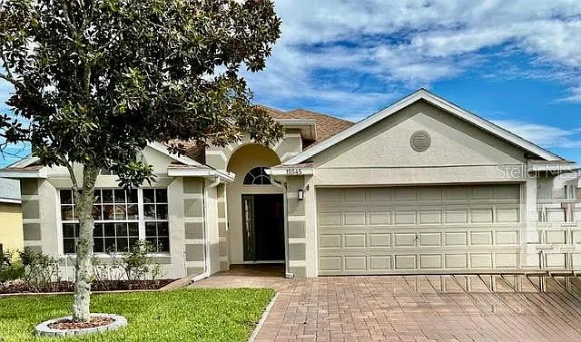 15545 Markham Dr — Photo 1