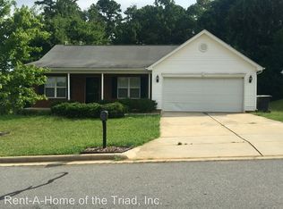 6204 Creekbrooke Ct, Browns Summit, NC 27214