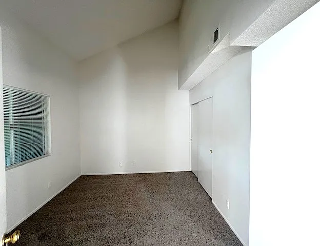 20321 Rue Crevier #550 — Photo 8