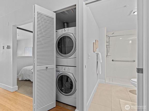 3rd image of 5650 24th Avenue NW #312