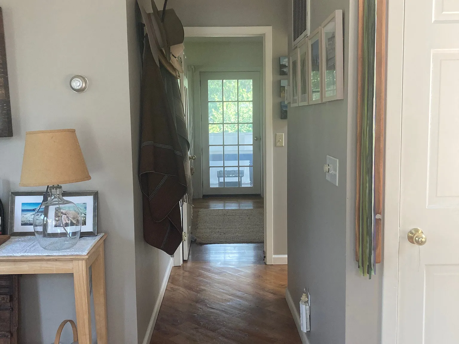 1 bed, 1000 sqft, $2,520 — Photo 3
