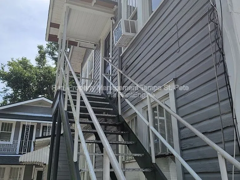 3005 Sanchez St #5 — Photo 2