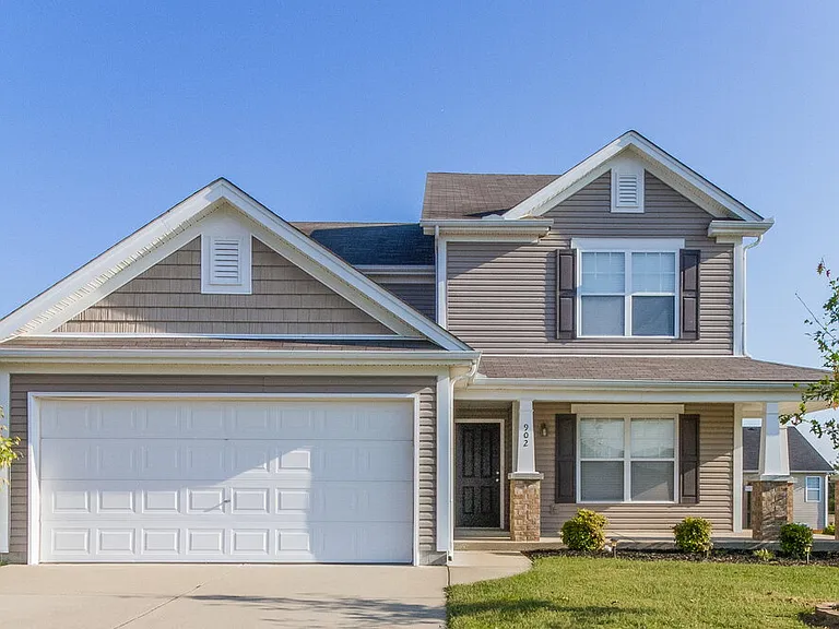 902 Grand Oak Dr — Photo 1