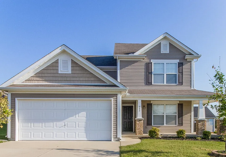 902 Grand Oak Dr