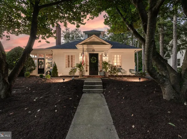 15 W Maple Ave, Moorestown, NJ 08057