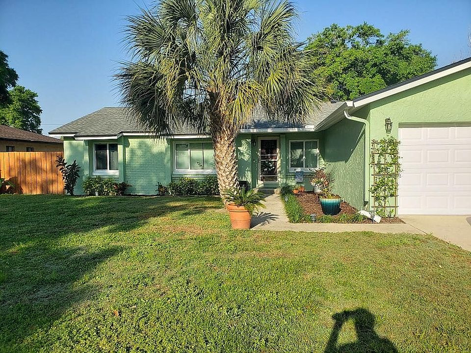 1st image of 954 Waverly Dr