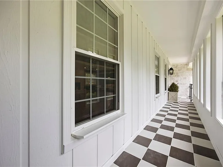 2220 Spring Mill Cv — Photo 4