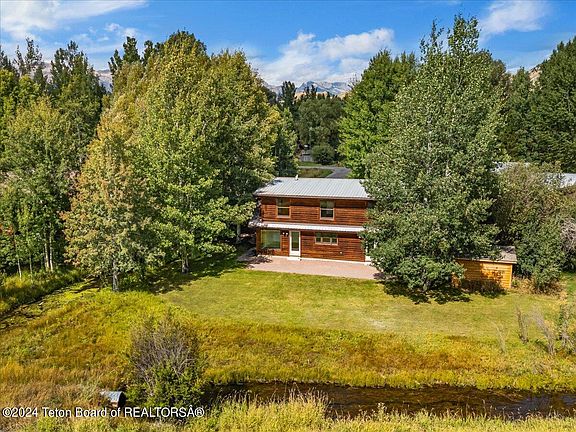 4th image of 3430 S Hay Loft Dr