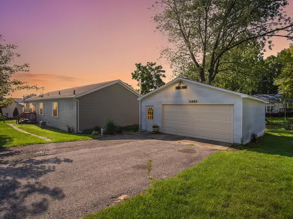 31889 N Court St, Dowagiac, MI 49047