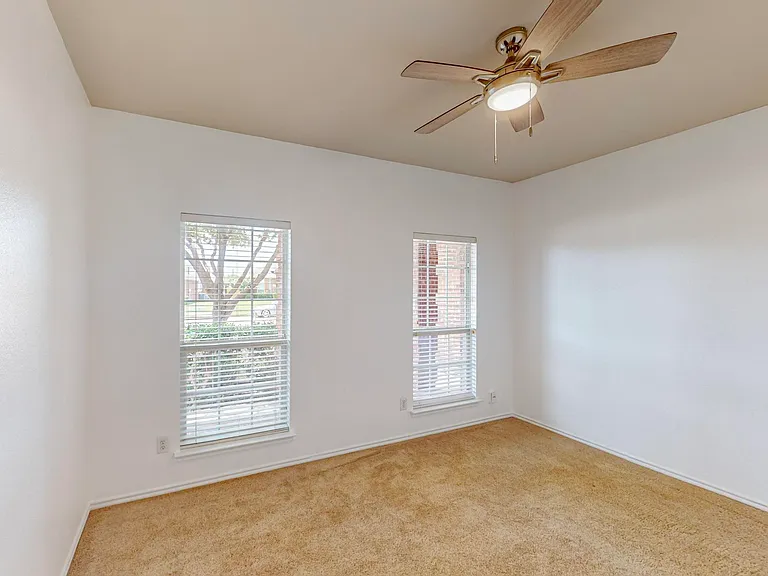 8008 Joshua Tree Ct — Photo 16