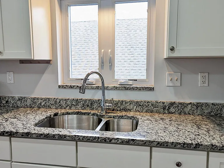 140 Branscomb St #2 — Photo 7