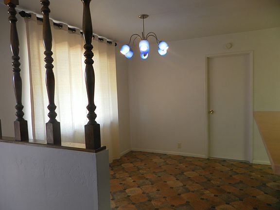 3rd image of 2644 Baily Ave