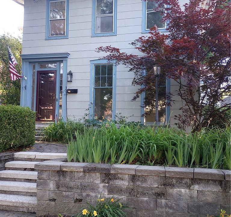 1st image of 465 W Gray St