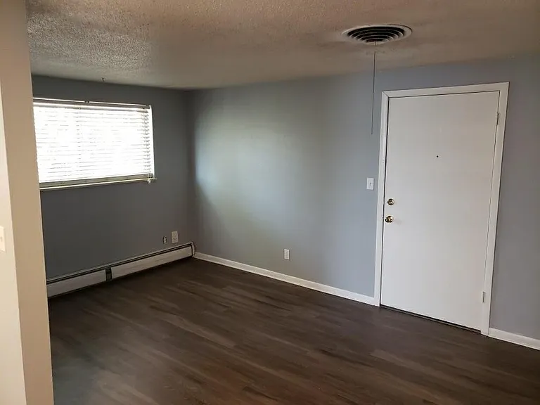 1637 Kimbark St #7 — Photo 7